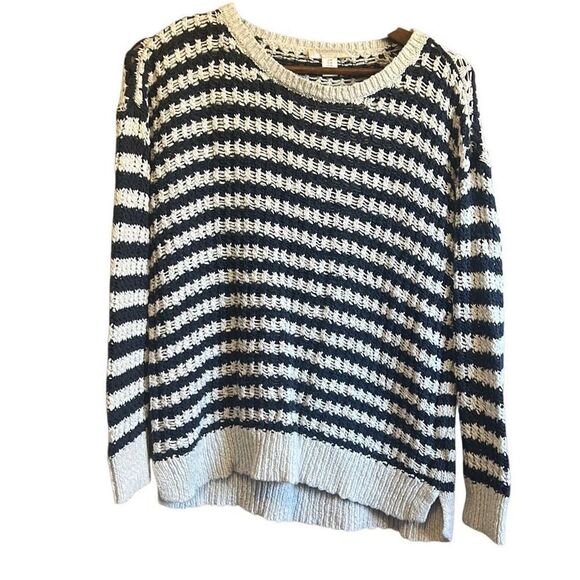 Motherhood crocheted long sleeve top‎ size medium - Picture 1 of 5